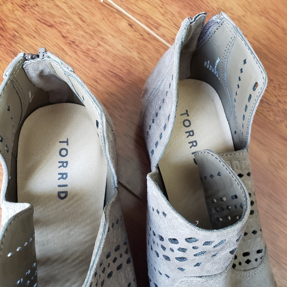 Tan Booties - image 5